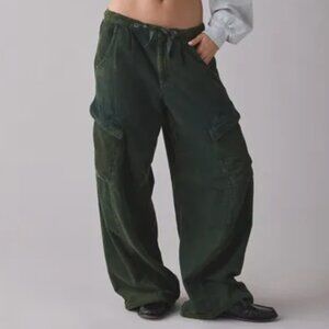 BDG Station Cocoon Corduroy Baggy Barrel Leg Cargo Pant in Green, Women's XL NWT